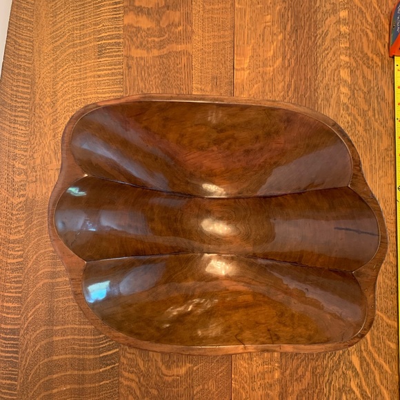 Large Beautiful Laquered Handmade Wood Bowl from the Mil Cumbres area of Mexico - Picture 2 of 10